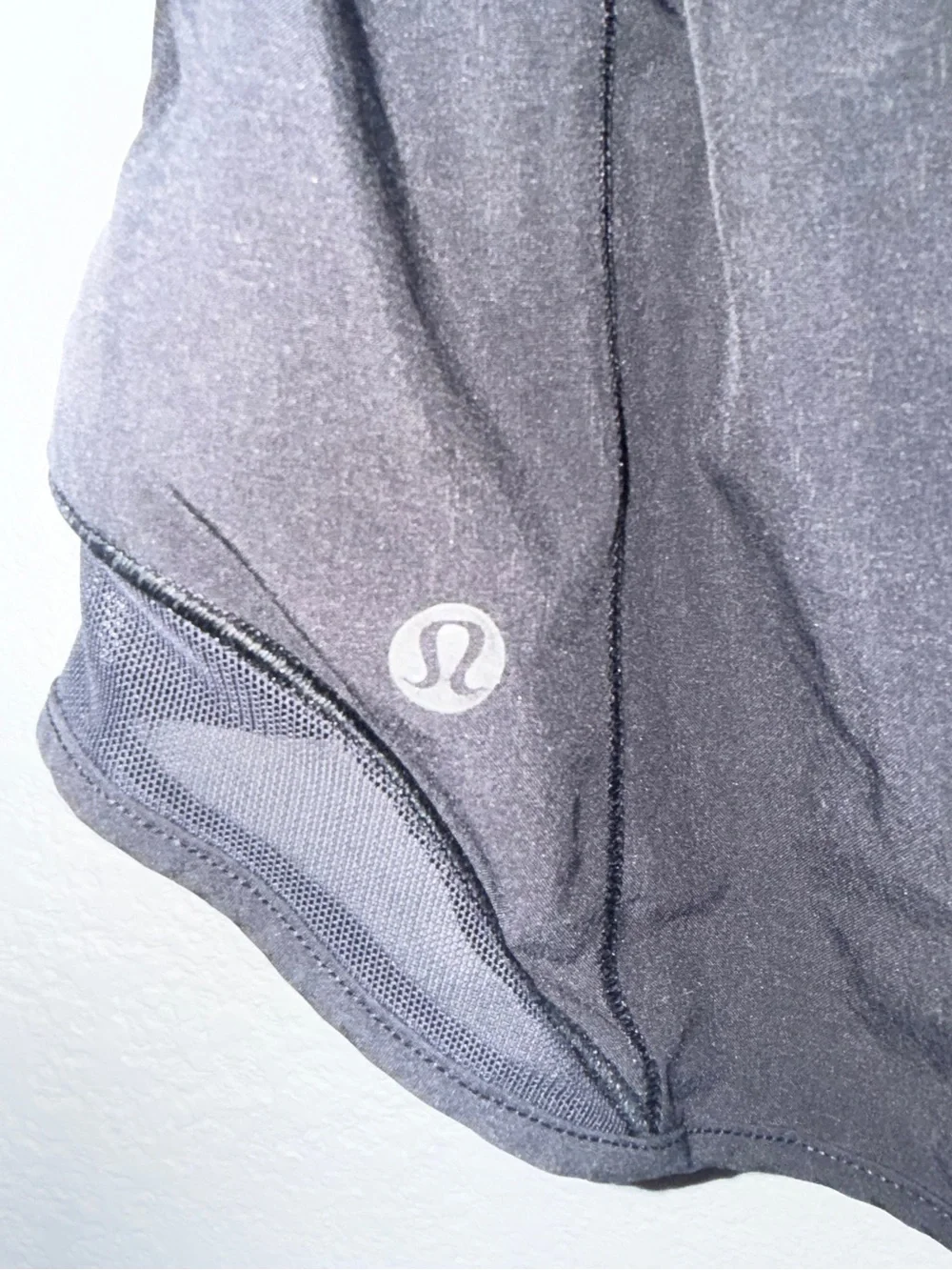 Lululemon Black Hotty Hot Lined Running Shorts 2.5 Inseam Size 6